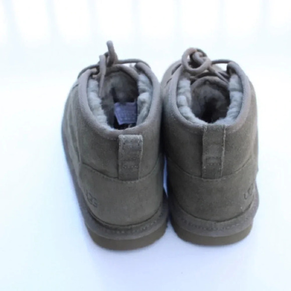 NWOT UGG Neumel boots - Picture 9 of 15